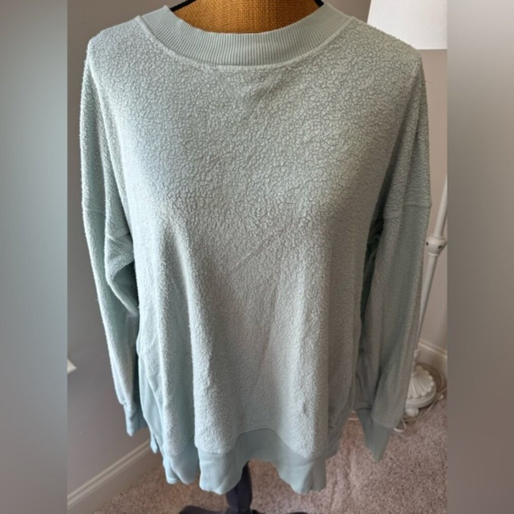 Aerie baby blue sweatshirt size M